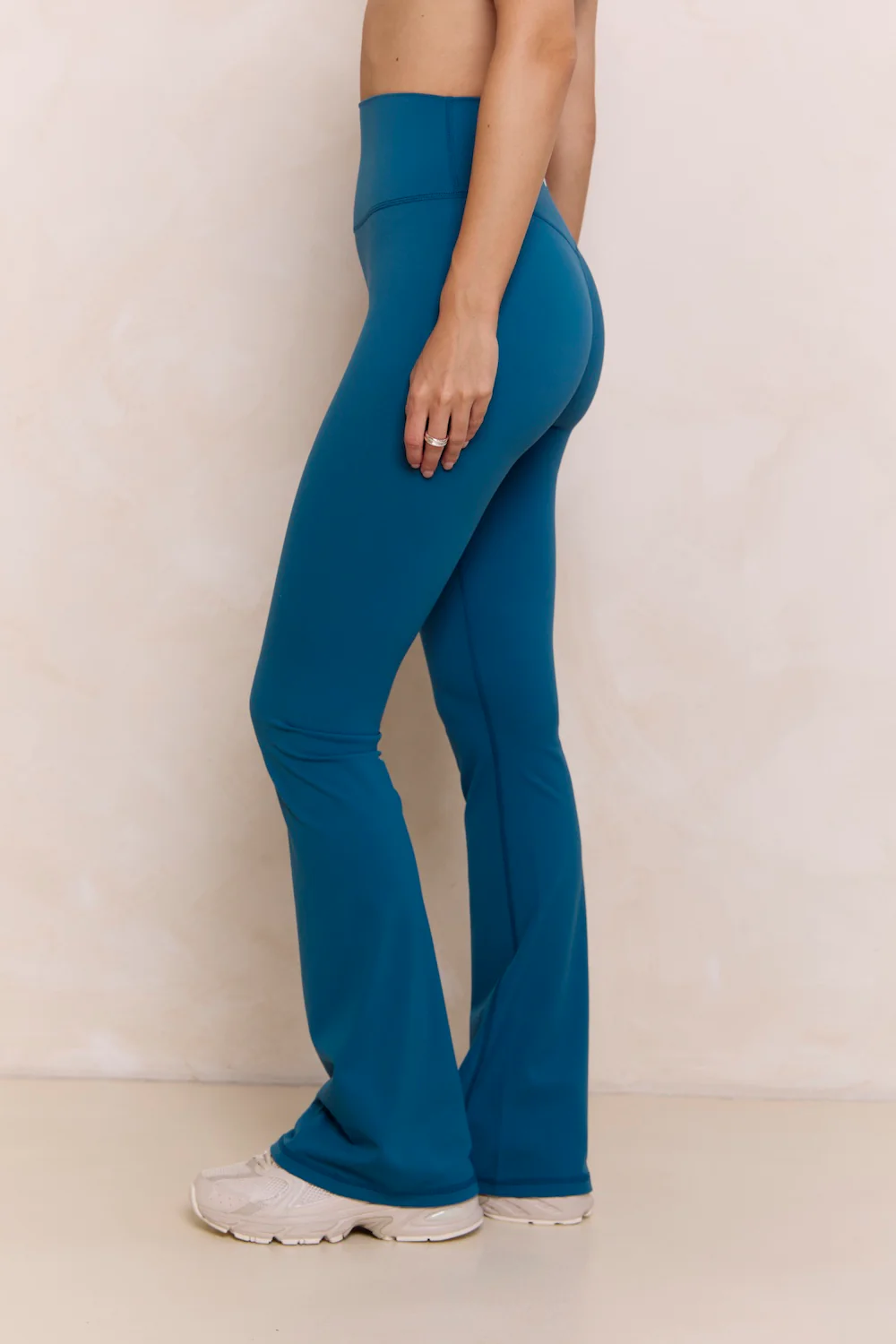 Astoria Airvíve Flare Legging - Teal - Image 3