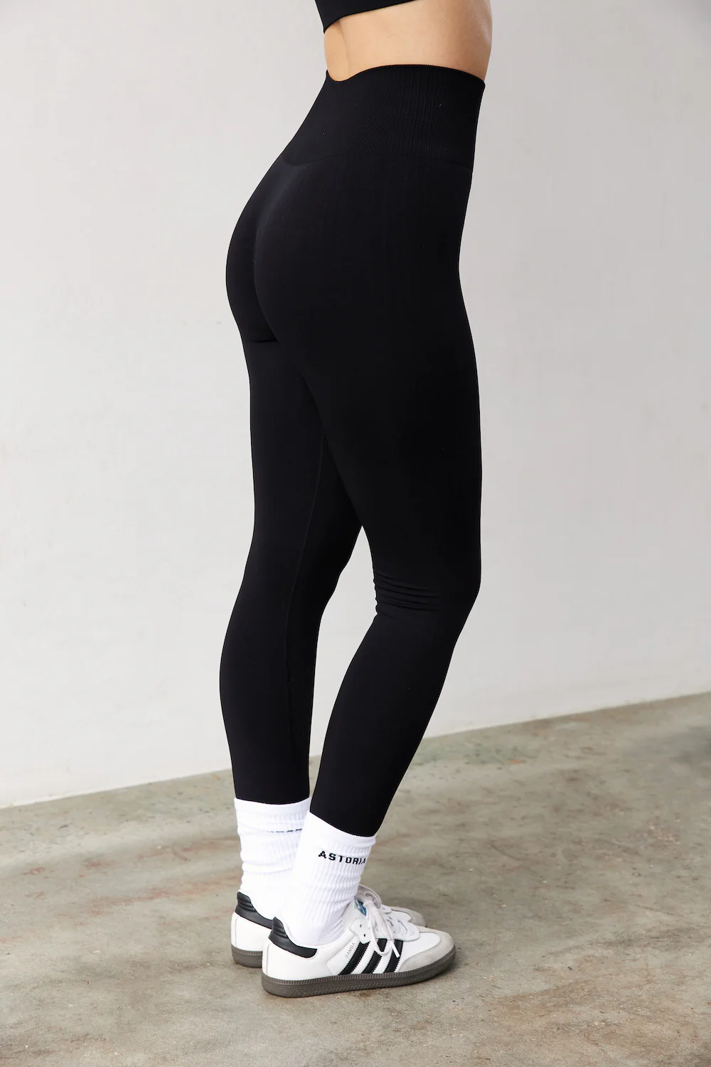 Astoria CONTOUR Seamless Legging - Black - Image 4
