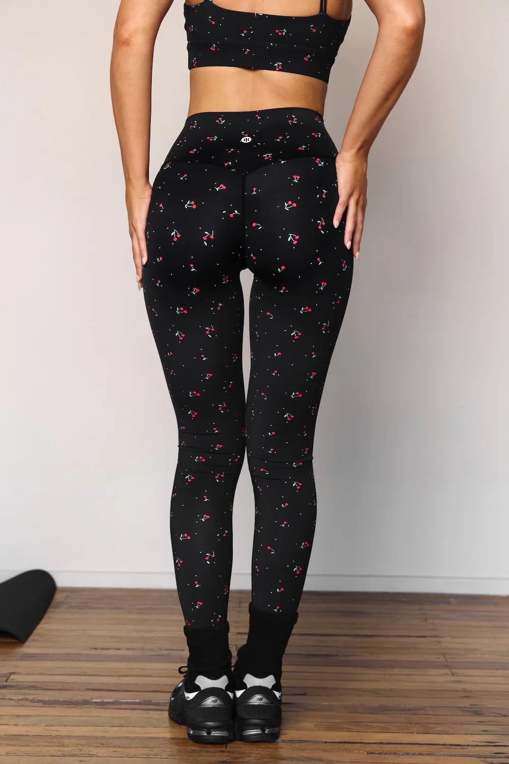Astoria LUXE BLOSSOM Full Length Legging - Black Cherry - Image 2