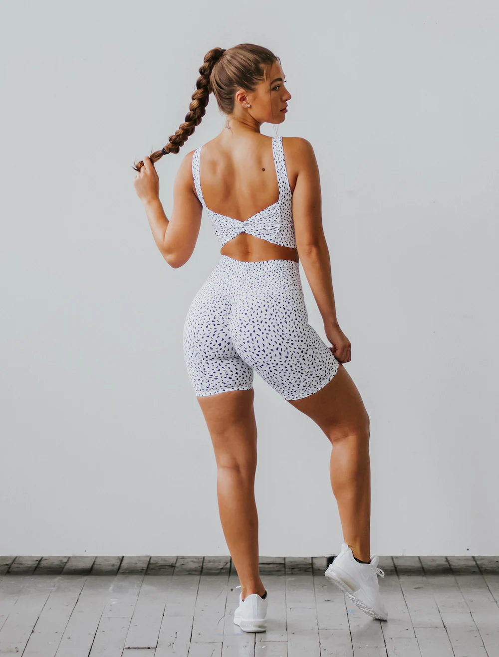 Astoria LUXE IGNITE Sports Crop - White Speckle - Image 4