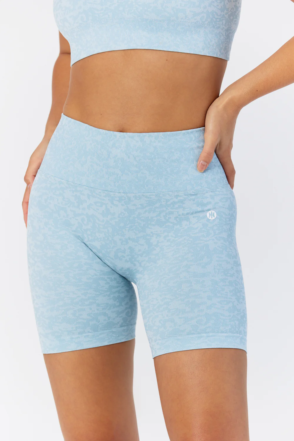 Astoria RISE Seamless Short - Baby Blue - Image 4