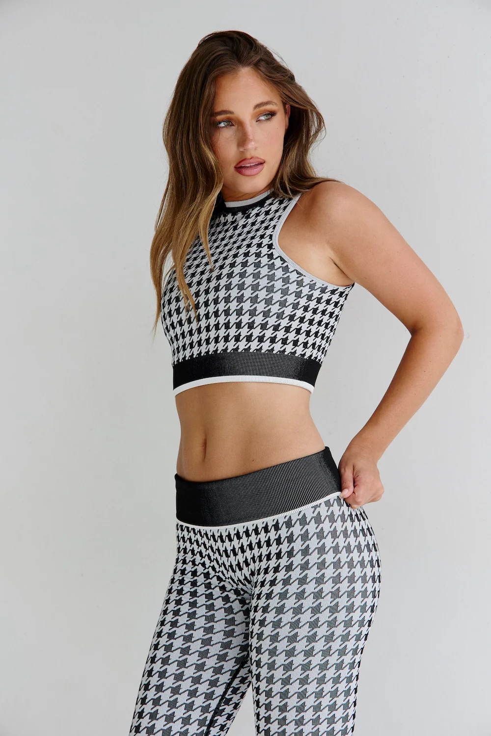 Astoria Seamless Knit Legging - Black/Grey Houndstooth - Image 7