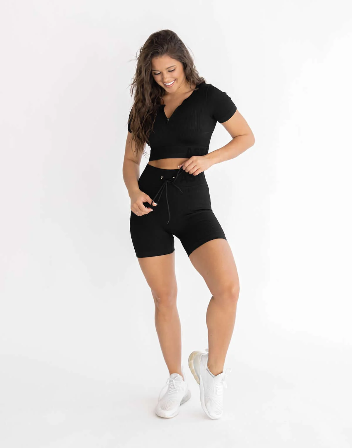 Astoria Seamless Ribbed Series Zip Quarter-Sleeve Crop - Black - Image 3